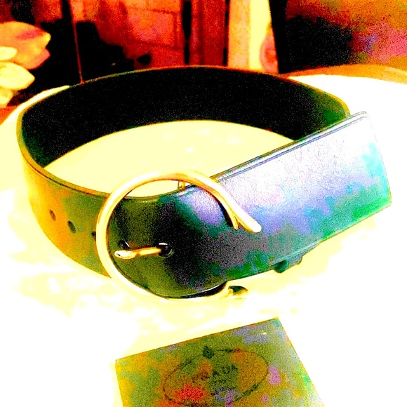 ⭐️⭐️AUTHENTIC VINTAGE PRADA BELT - see pics for serial number⭐️⭐️ - Picture 5 of 10